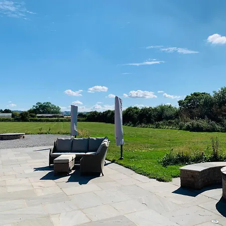 Luxury At Foot Of Yorkshire Wolds * York