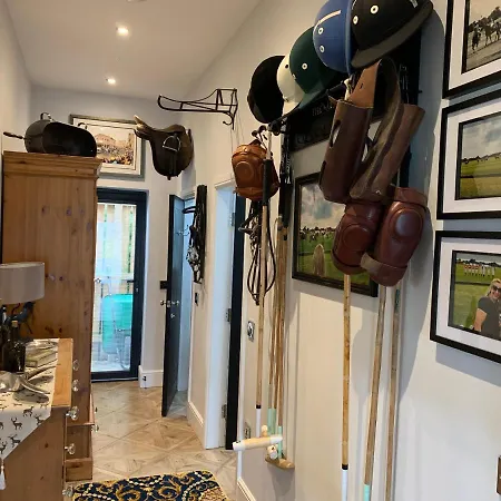 Luxury At Foot Of Yorkshire Wolds Apartment York